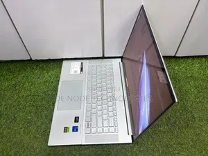 Laptop HP Envy 16 Gaming 16-h1023dx 16GB Intel Core i7 SSD 1T