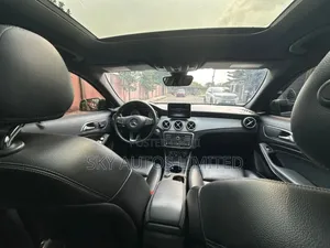 Mercedes-Benz GLA 250 2016 Green
