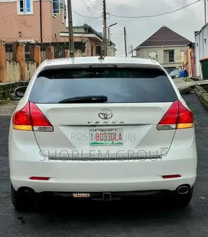 Toyota Venza 2011 White