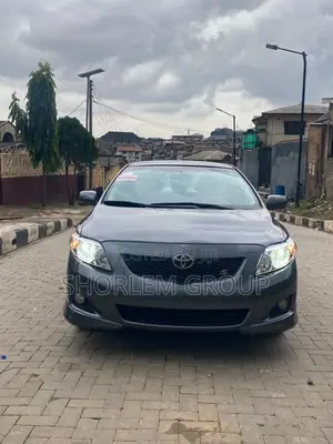 Toyota Corolla 2011 Gray