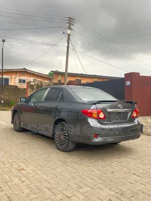 Toyota Corolla 2011 Gray