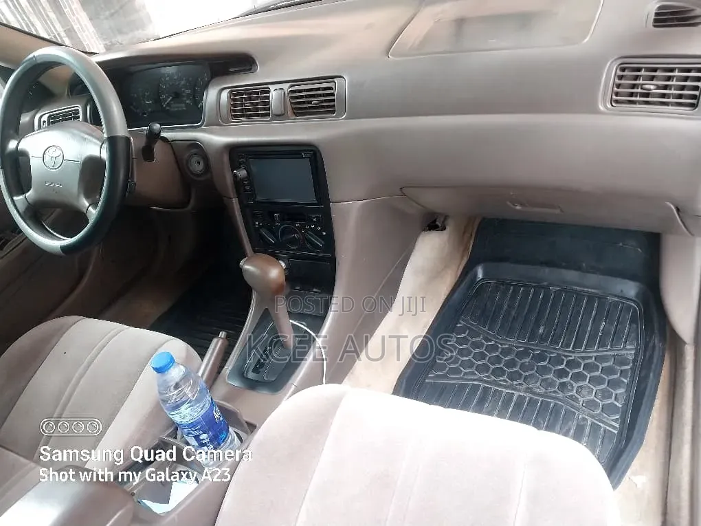 Toyota Camry 2002 Silver
