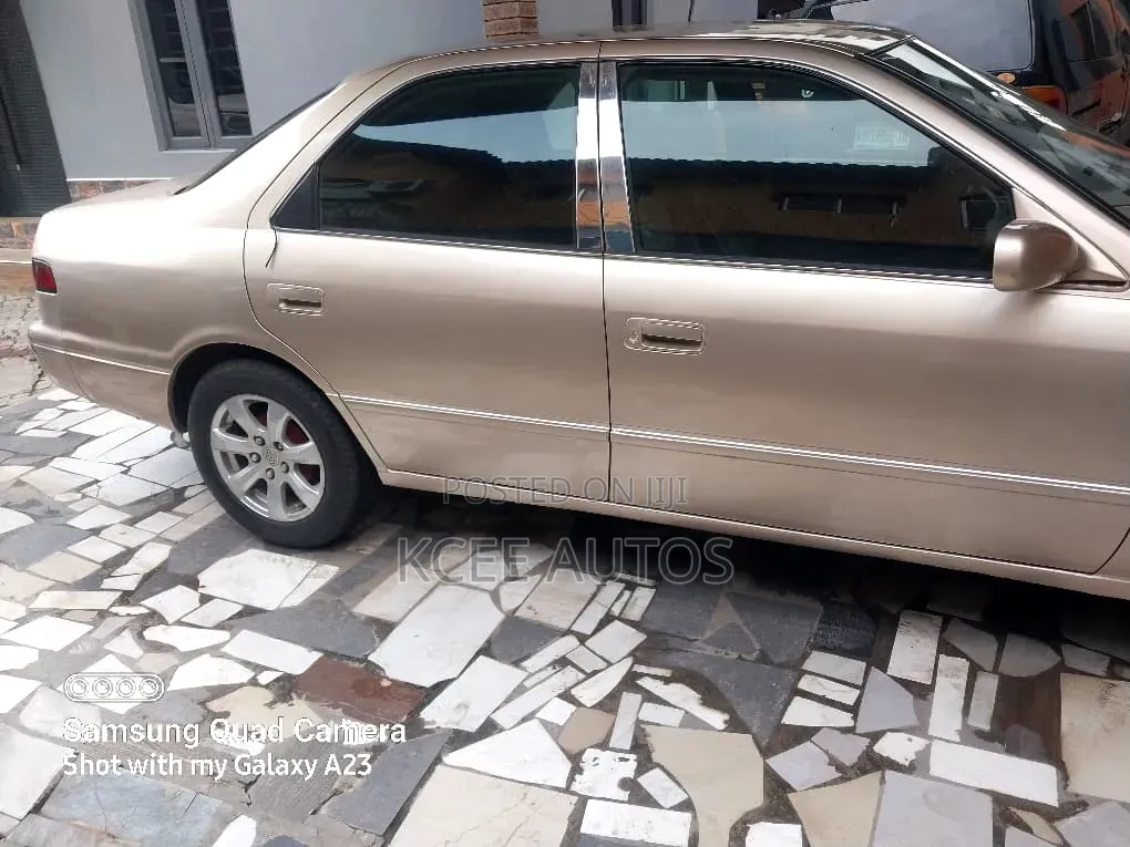 Toyota Camry 2002 Silver