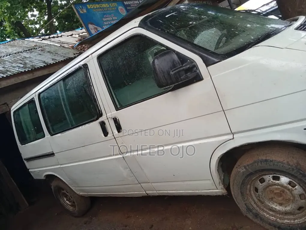 Volkswagen Transporter 1999 White