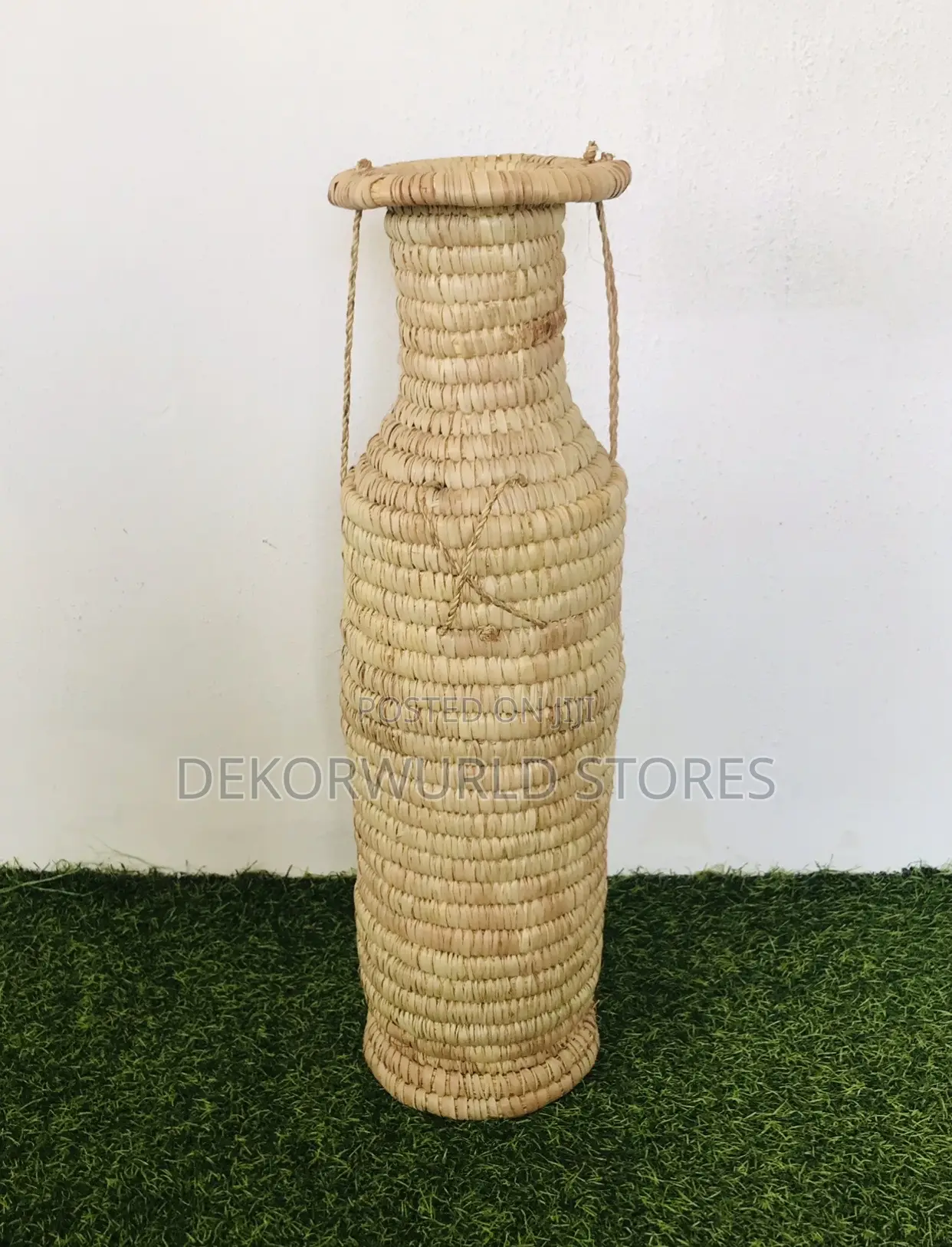 Raffia Vase