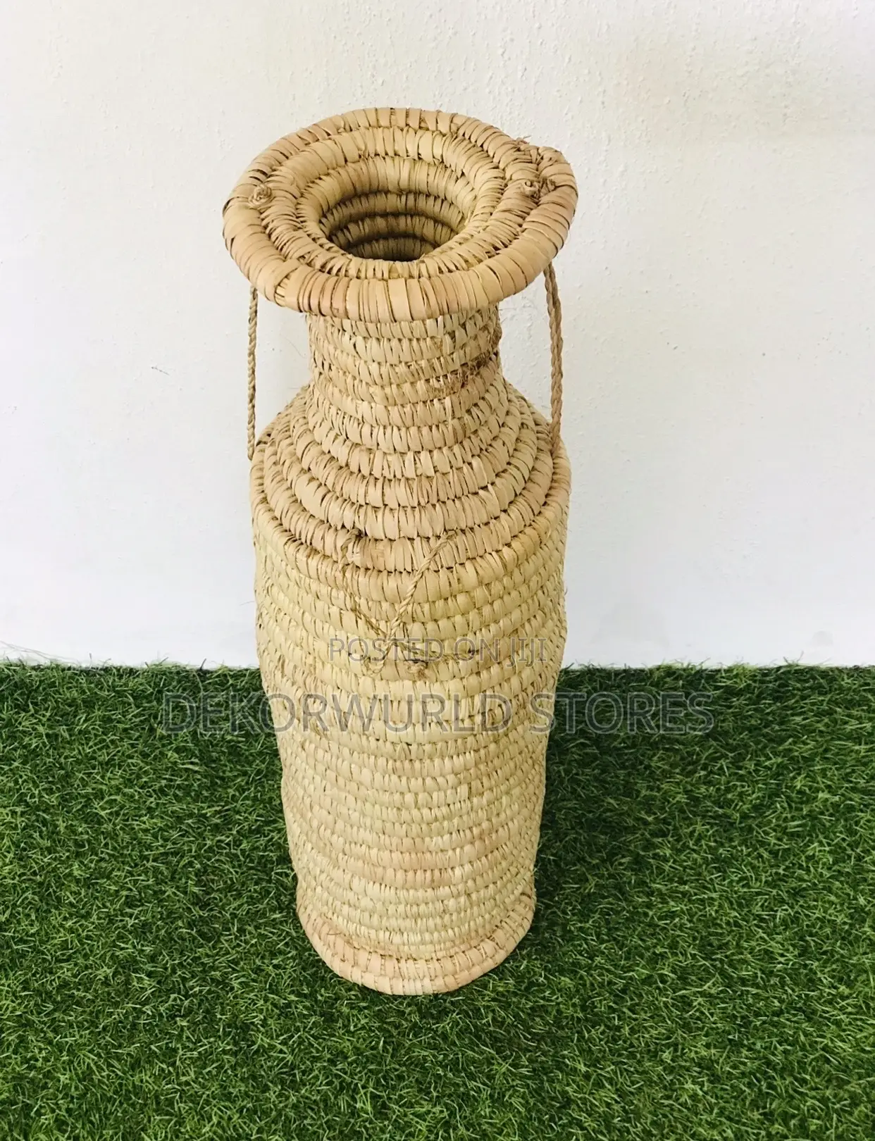 Raffia Vase