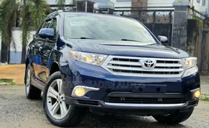Toyota Highlander Limited 3.5l 4WD 2013 Blue