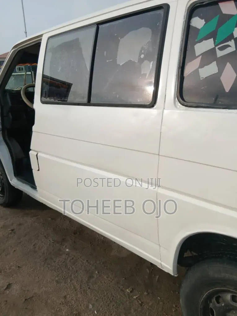 Volkswagen Transporter 1999 White