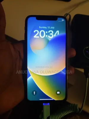 Apple iPhone X 64 GB White