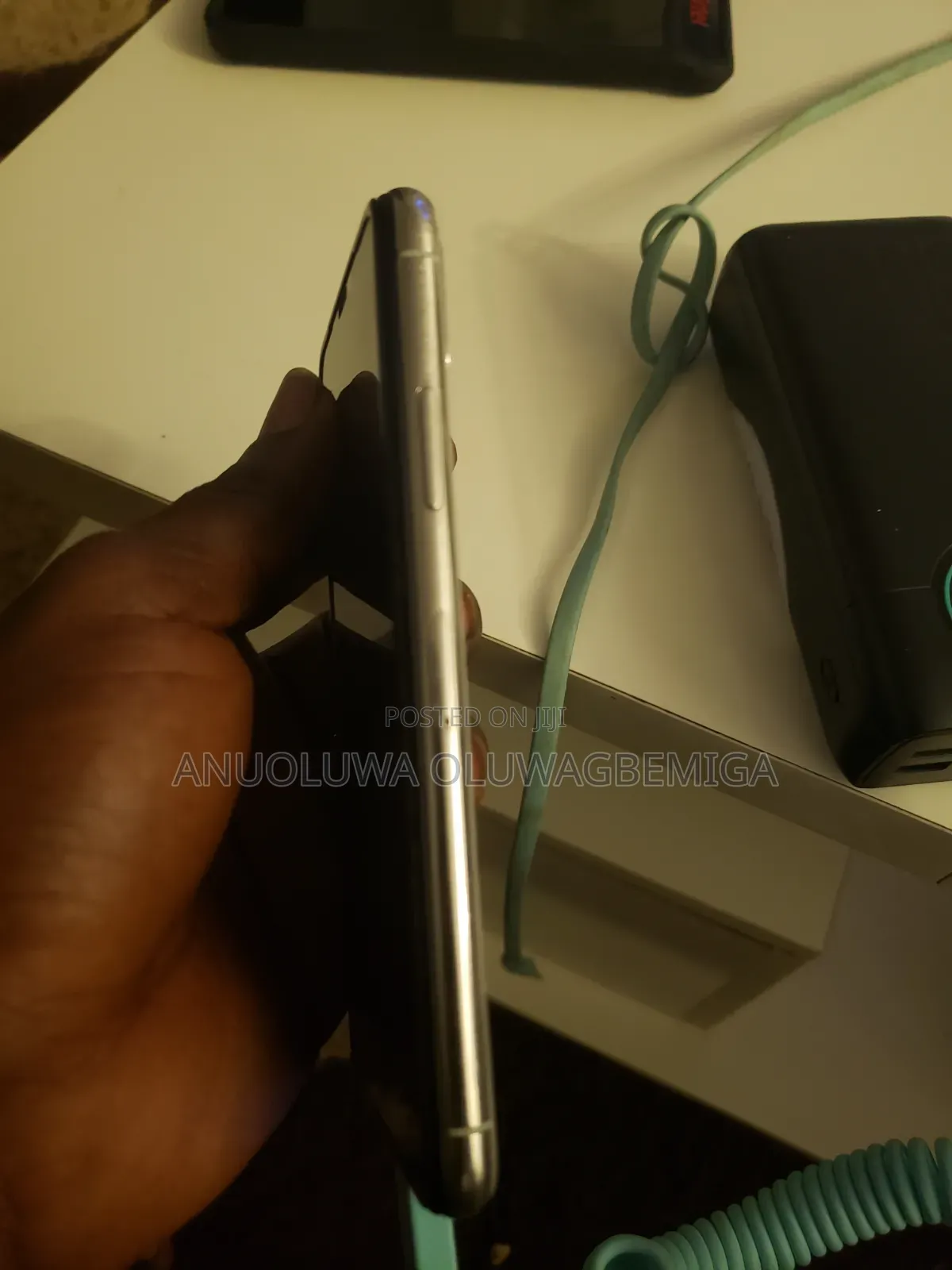 Apple iPhone X 64 GB White