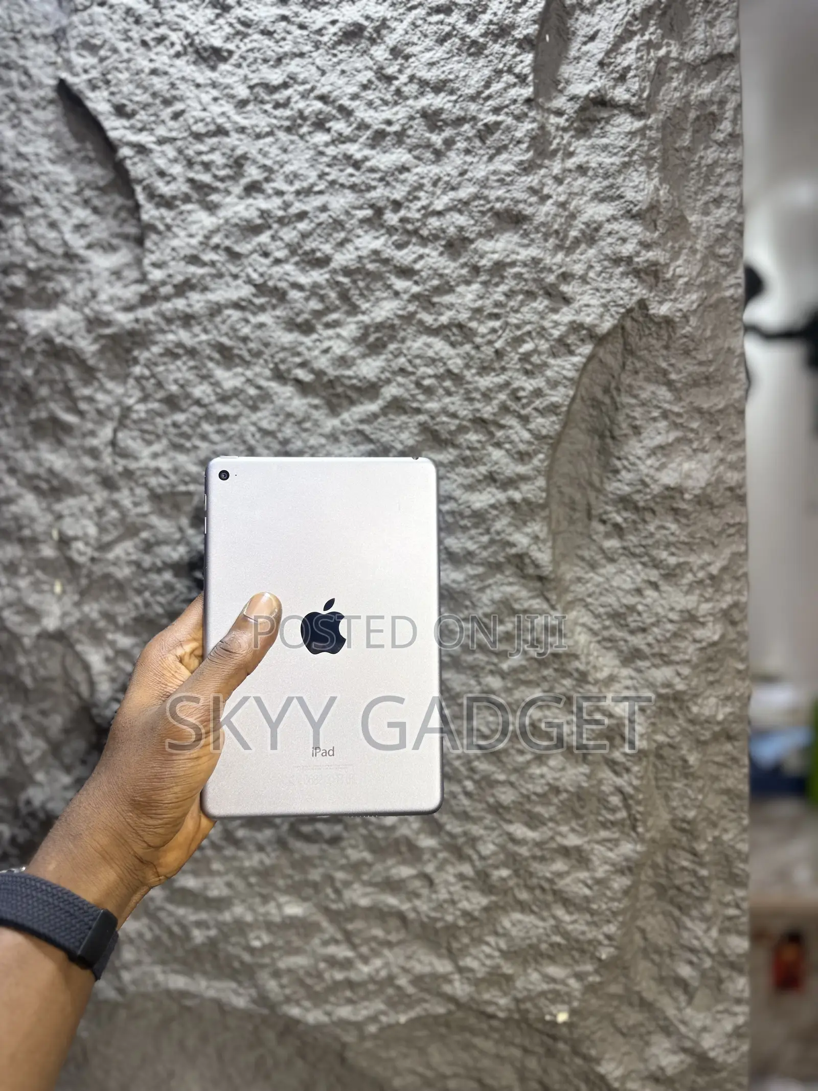 Apple iPad mini 4 128 GB Silver