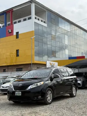 Toyota Sienna XLE 7 Passenger 2010 Black