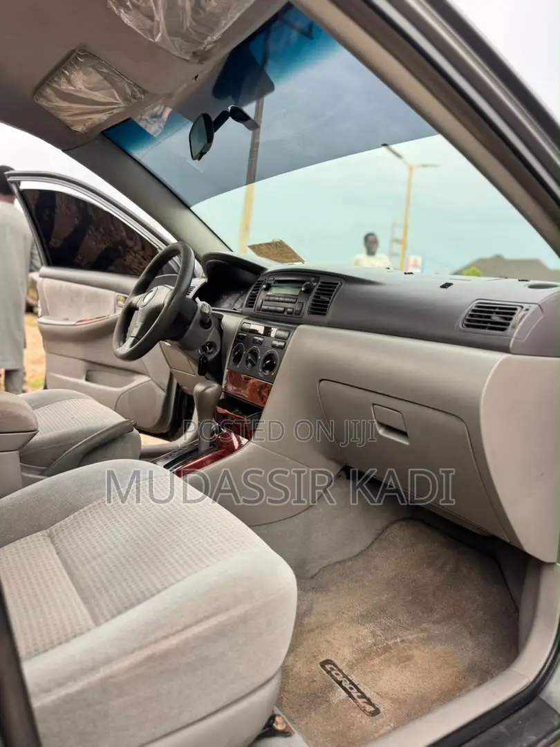 Toyota Corolla 2007 Gray