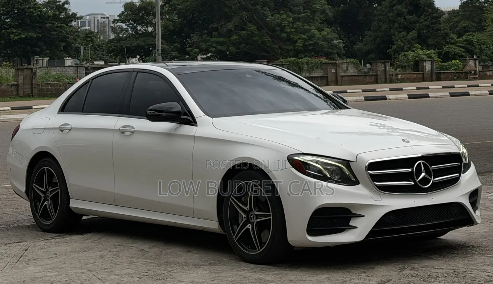 Mercedes-Benz E400 2019 White