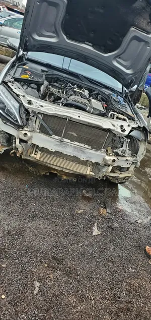 Mercedes Benz Glc, E400 and C300 2018 Model Front Cut.