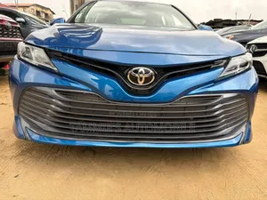 Toyota Camry LE FWD 2020 Blue