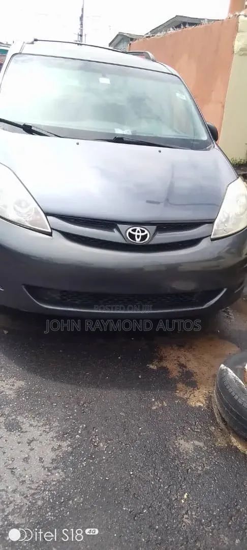 Toyota Sienna 2007 Gray