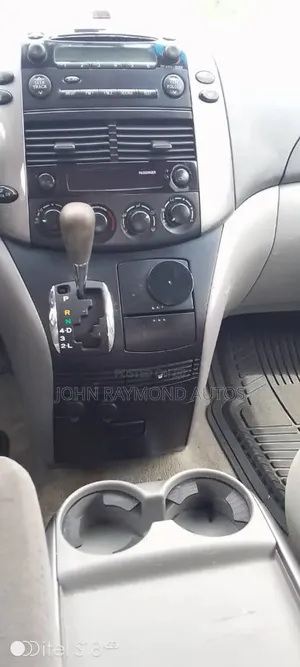 Toyota Sienna 2007 Gray