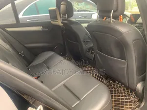 Mercedes-Benz C300 2009 Black