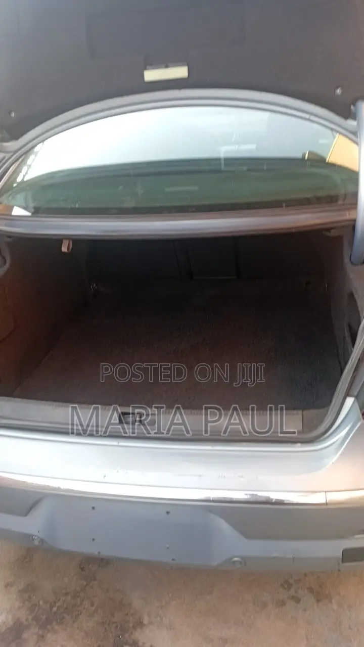 Volkswagen Passat 2011 Blue
