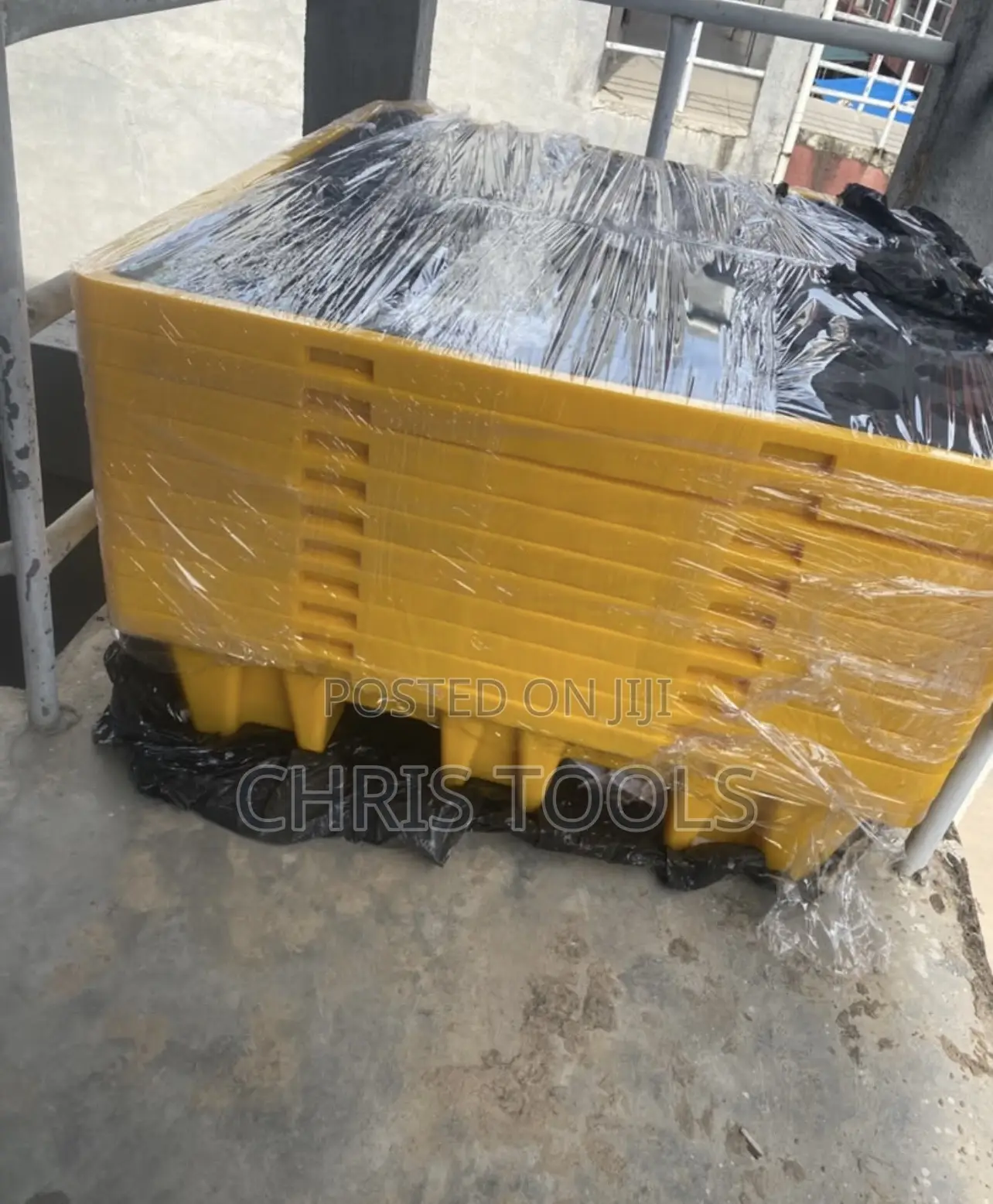 4-Drum Oil Spill Containment Pallets
