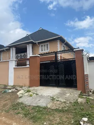 3bdrm Block of Flats in Okebadan Estate, for rent