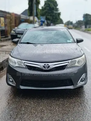 Toyota Camry LE 4dr Sedan (2.5L 4cyl 6A) 2013 Gray