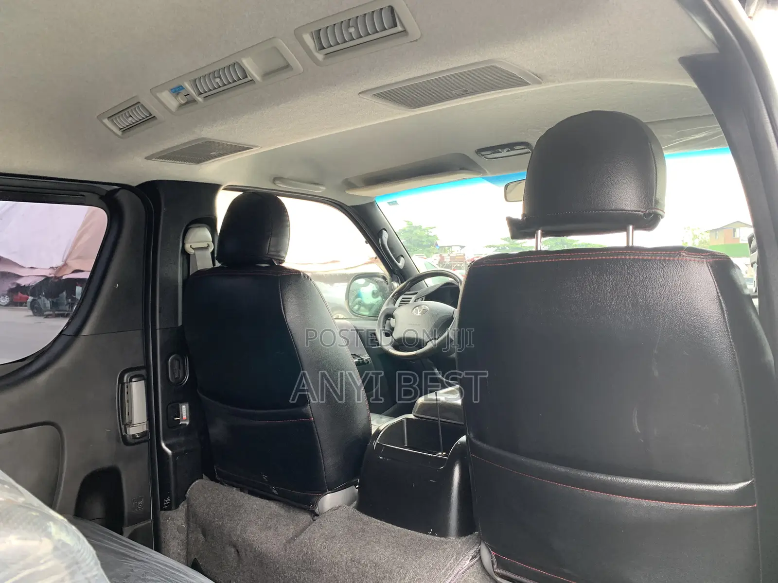 Toyota HiAce 2012 Silver