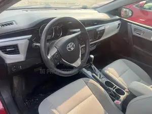 Toyota Corolla LE 4dr Sedan (1.8L 4cyl CVT) 2015 Red