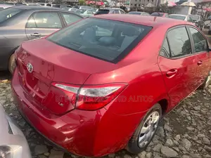 Toyota Corolla LE 4dr Sedan (1.8L 4cyl CVT) 2015 Red