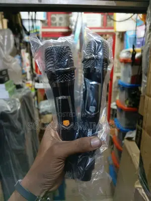 JBL Masterpiece Wireless Microphone 2 Mic System Uhftransmitter Vm8000