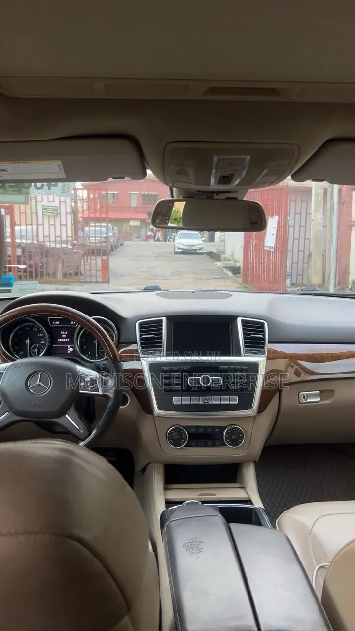 Mercedes-Benz M Class 2012 Silver