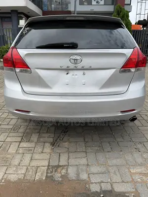 Toyota Venza AWD 2010 Silver