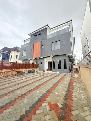 4bdrm Duplex in Medina for sale