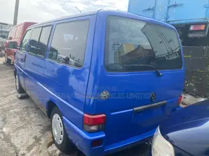 Volkswagen Transporter 2005 Blue