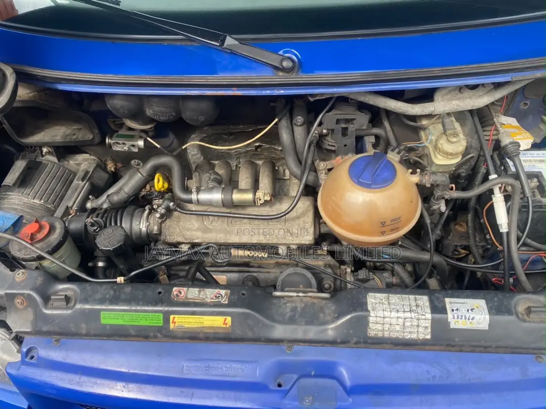 Volkswagen Transporter 2005 Blue