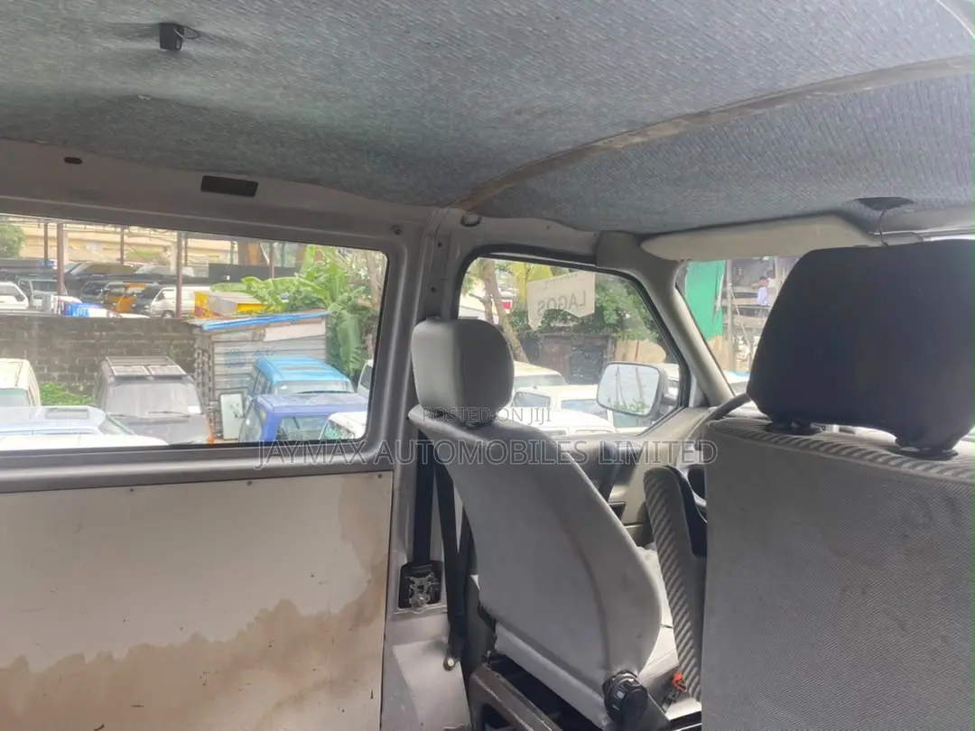 Volkswagen Transporter 2005 White