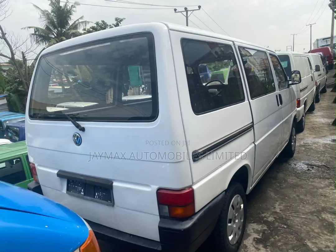 Volkswagen Transporter 2005 White