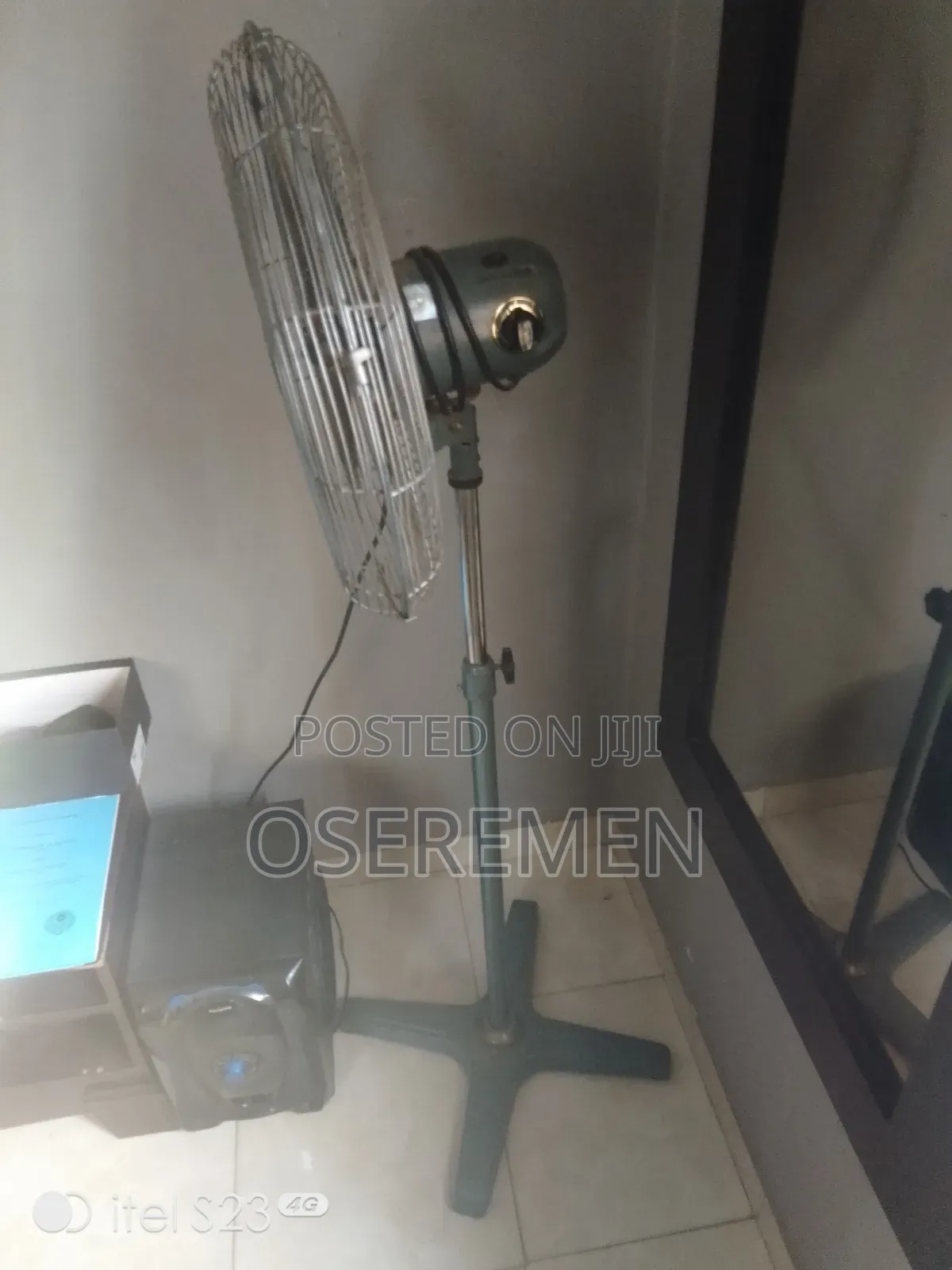 18" Ox Standing Fan