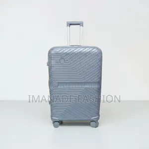 Shell Trolley Luggage – Black (Medium)