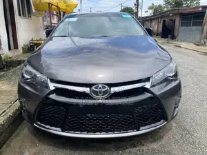 Toyota Camry XSE 4dr Sedan (2.5L 4cyl 6A) 2017 Gray