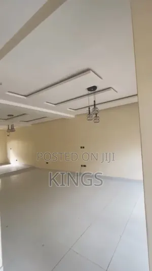 5bdrm Duplex in By Kings Park Royal, Kaura for rent
