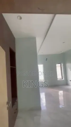 5bdrm Duplex in By Kings Park Royal, Kaura for rent