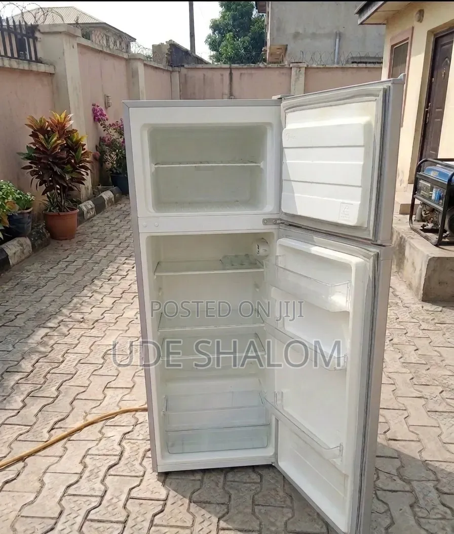 Midea 204l Fridge With Freezer