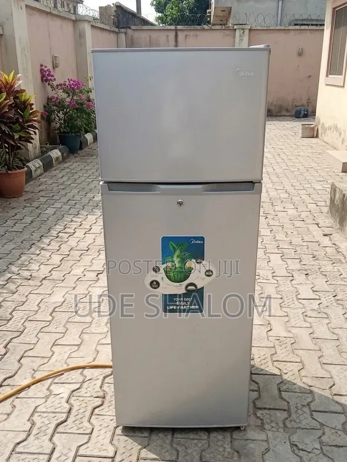 Midea 204l Fridge With Freezer