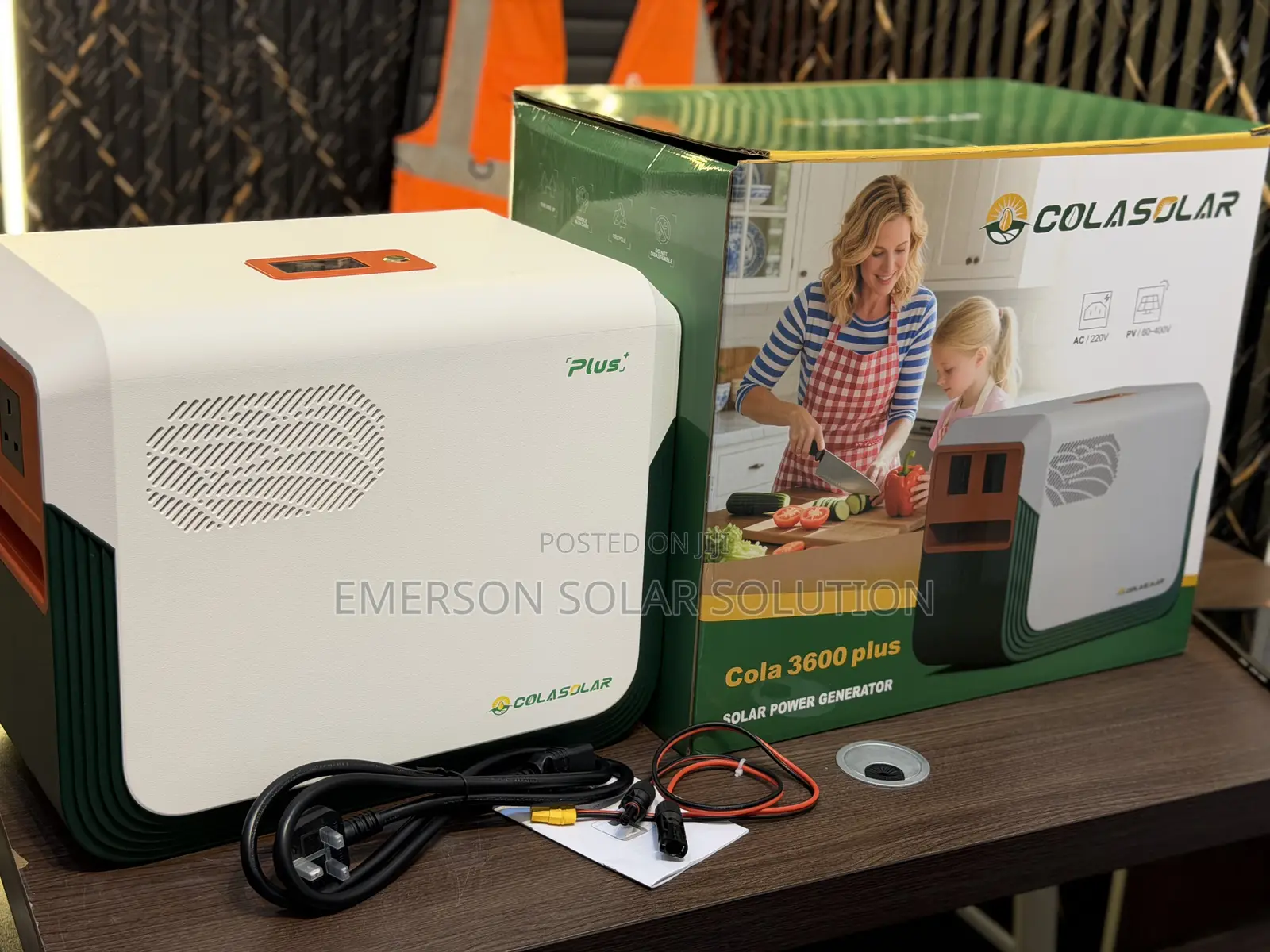Cola 3600 Plus Solar Power Generator