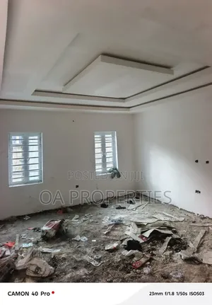 3bdrm Chalet in Okebadan Estate for rent
