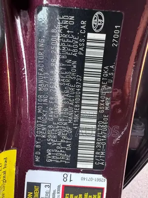 Toyota Avalon XLE Sedar FWD (3.5L 6cyl 6A) 2013 Maroon