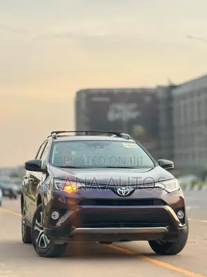 Toyota RAV4 LE FWD (2.5L 4cyl 6A) 2017 Maroon