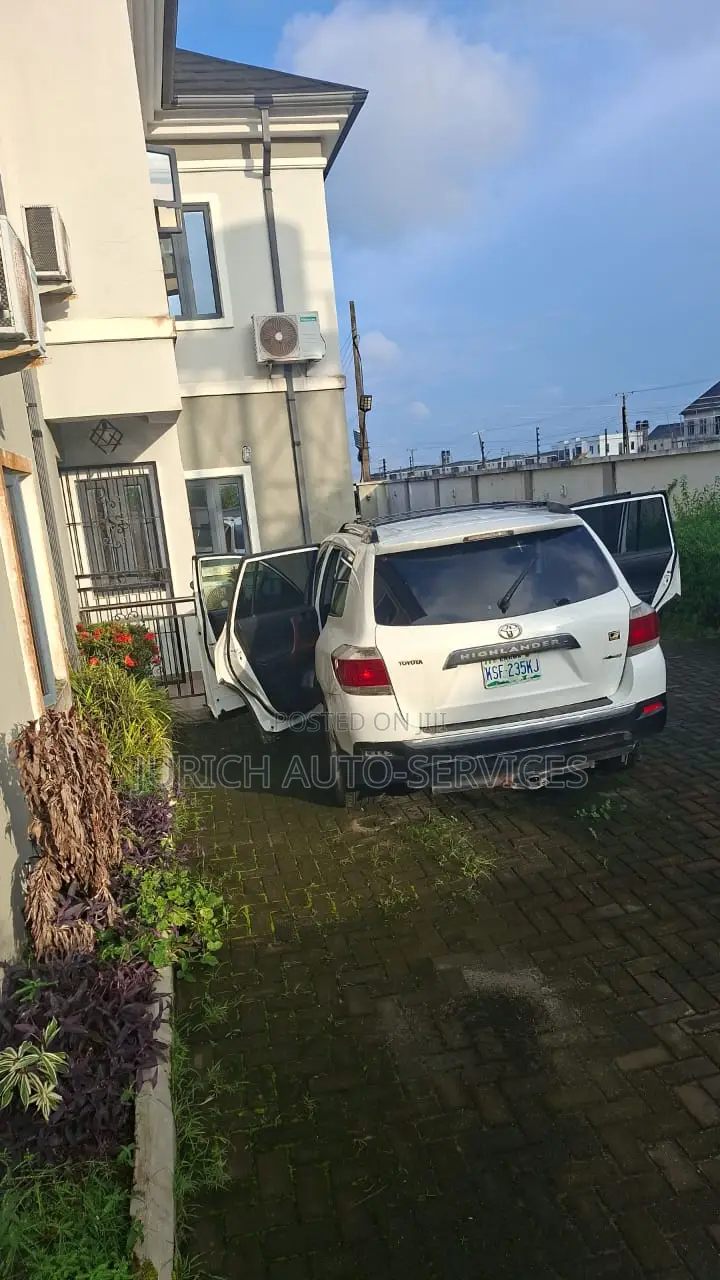 Toyota Highlander 2012 White